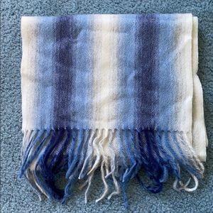 Cashmere scarf